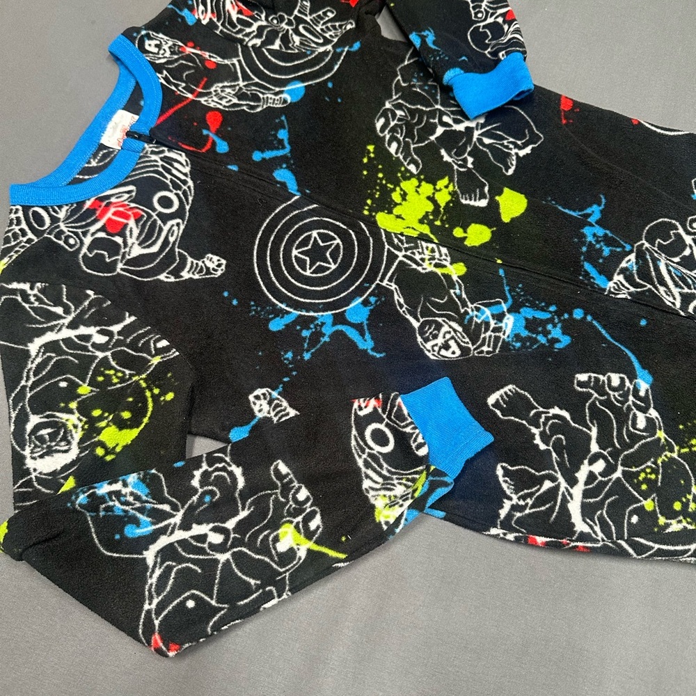 Marvel Avengers One Piece Fleece Pajamas Size Medium (7-8)